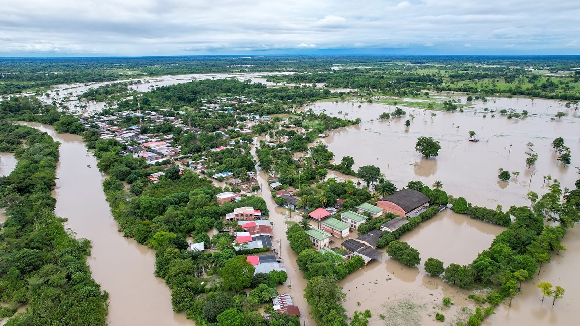 Gestión del Riesgo: Autoridades se Reúnen con la Comunidad en Puerto Nariño para Abordar Desafíos Invernales.