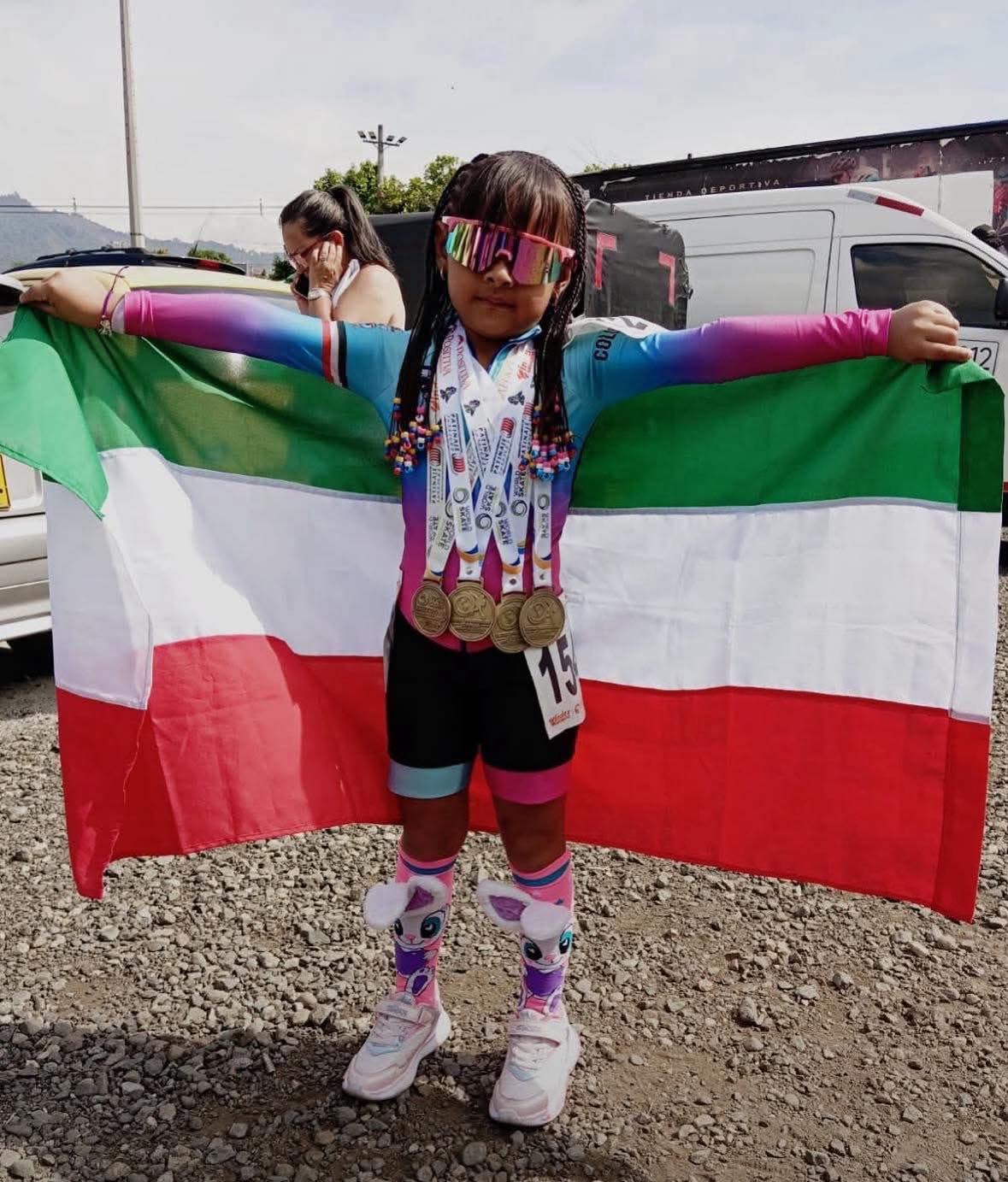 ¡Orgullo Tameño! Johana Gaviria brilla con 4 medallas en el Panamericano de Patinaje 2025.