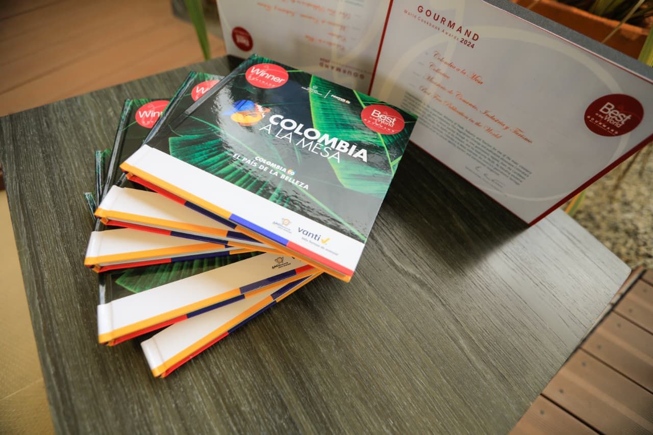 Libro Colombia a la Mesa recibe reconocimiento internacional y se lanza oficialmente en formato físico.
